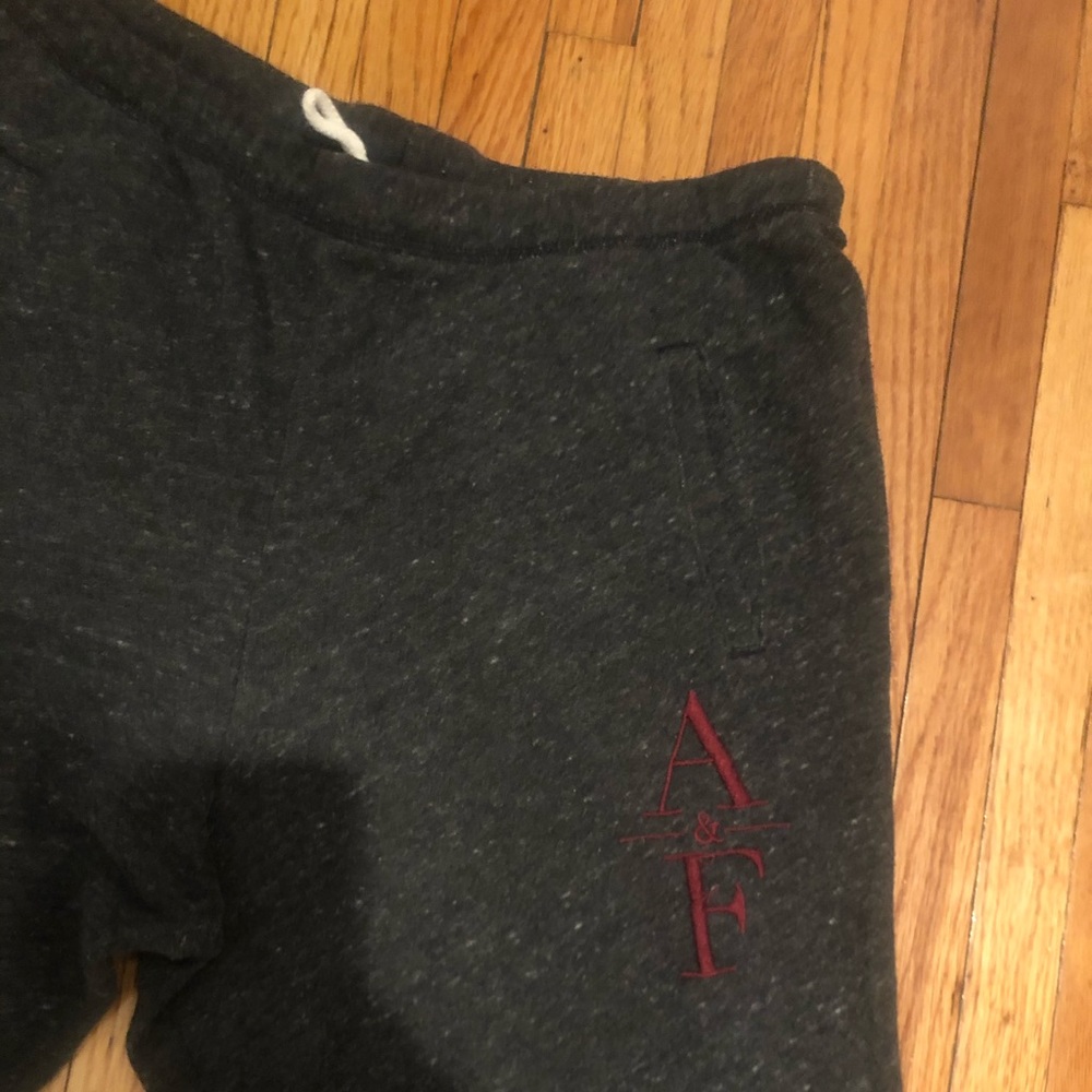 A&F Sweat pants - Picture 2 of 5